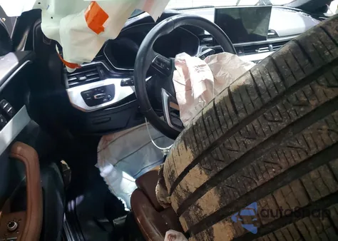 2021 Audi A4 Premium Plus 45 z USA, uszkodzony, nr VIN WAUEAAF43MA020811